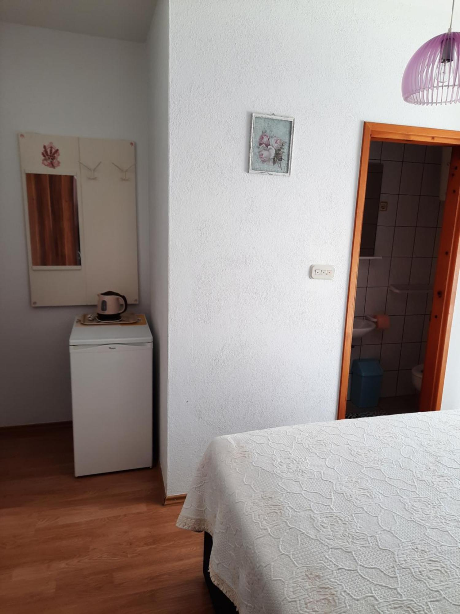 Apartments Marjanovic Bol Pokoj fotografie