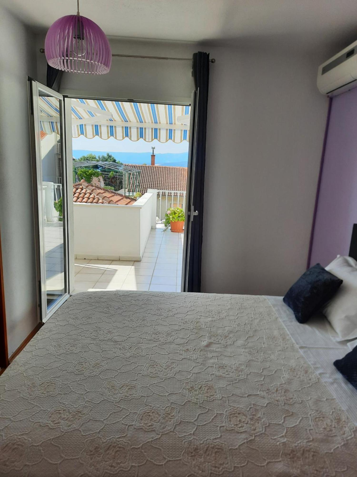 Apartments Marjanovic Bol Pokoj fotografie