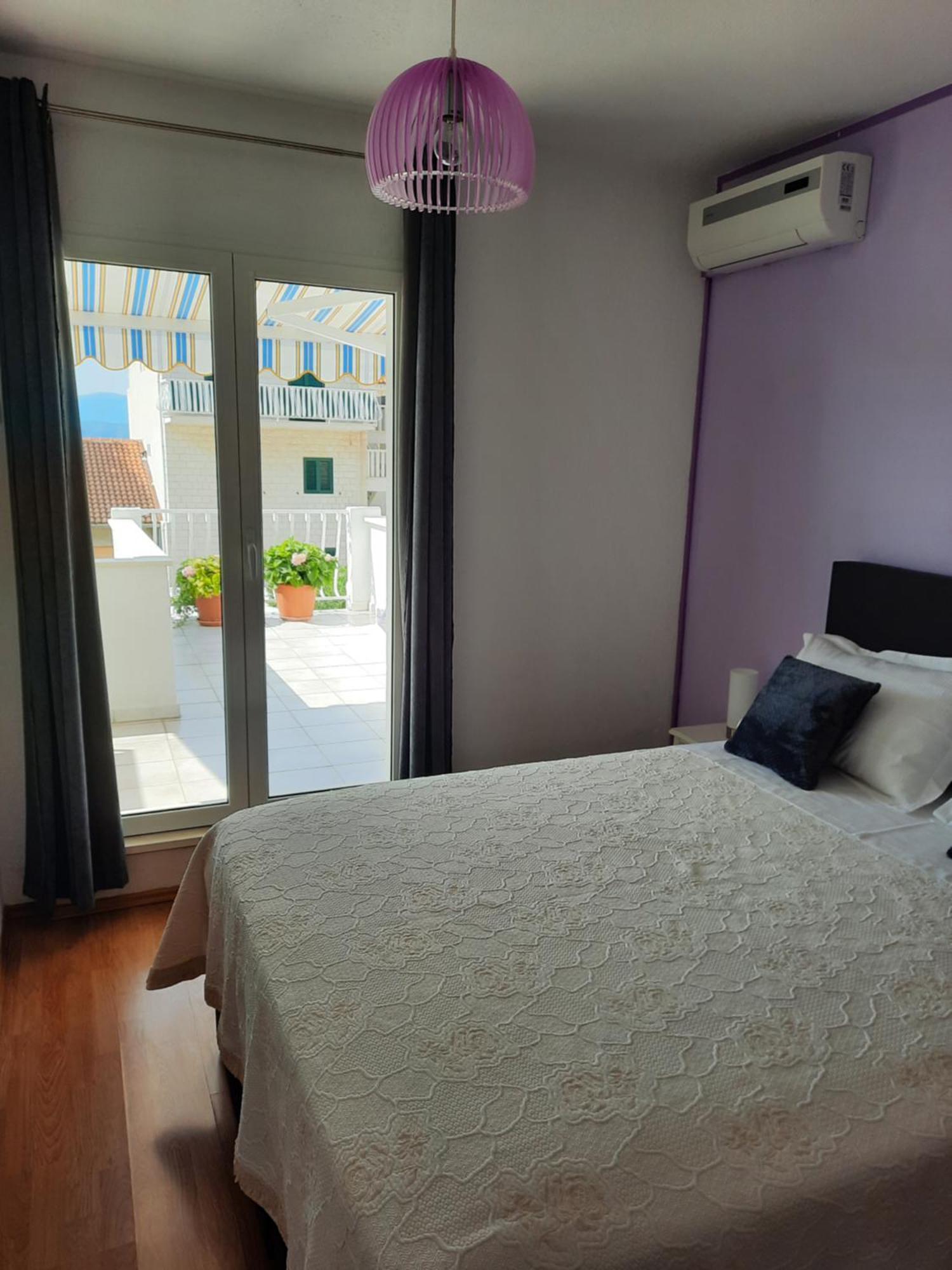 Apartments Marjanovic Bol Pokoj fotografie
